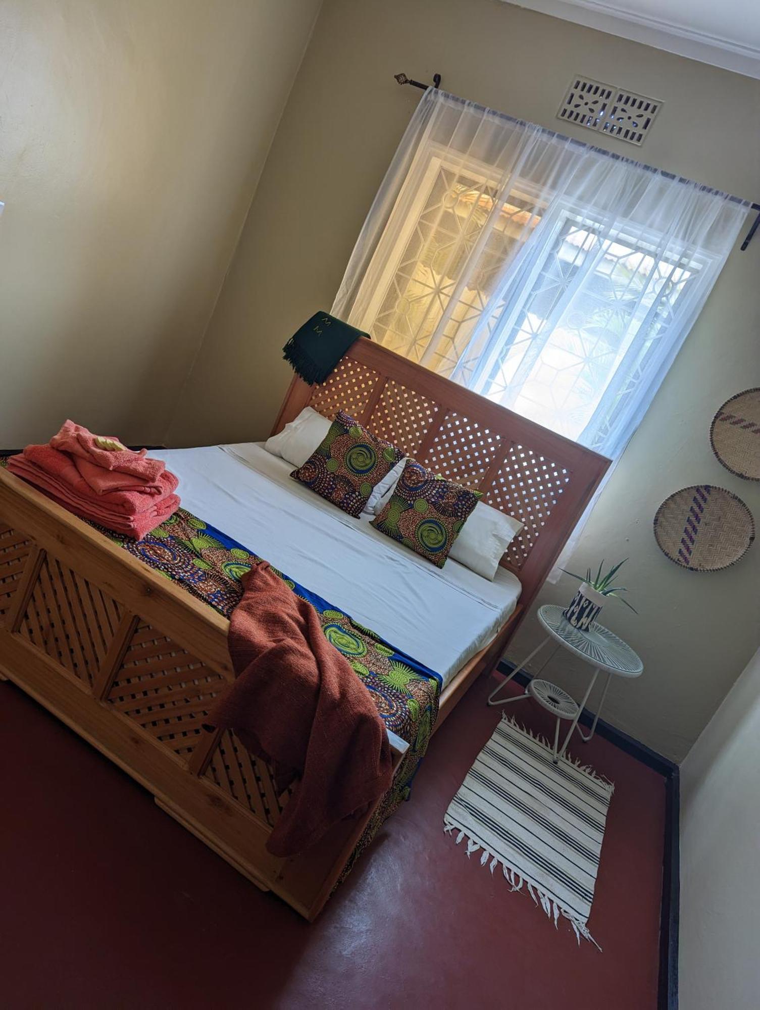 The Lion King Homestay Moshi Luaran gambar